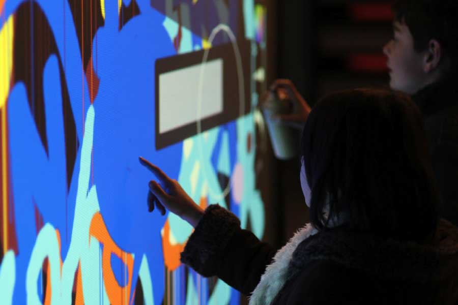Graffiti digital - écran numérique - animation digitale événement